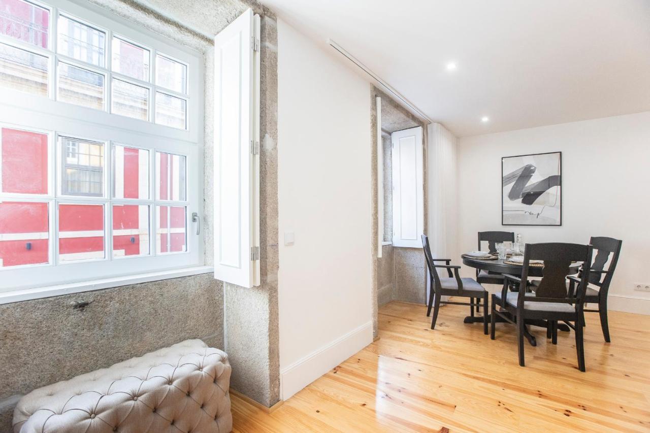 Elegant Downtown 1Br Flat W/ Ac By Lovelystay OOporto Exteriör bild